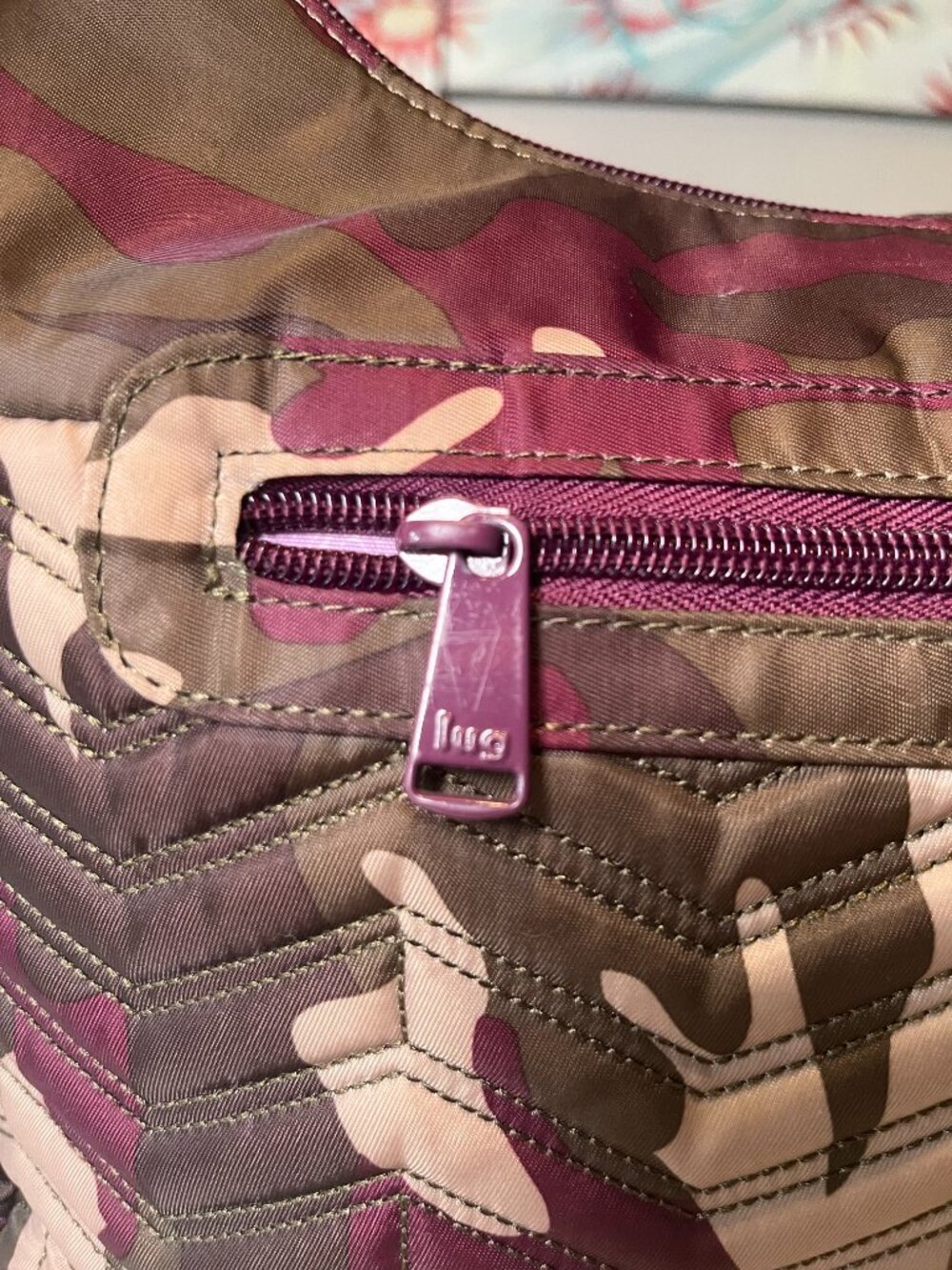 Lug Camper Purple Camo Crossbody Travel Bag RFID - Picture 4 of 16